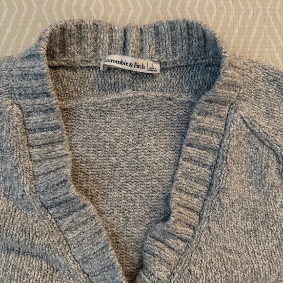 Abercrombie & Fitch Cardigan Size Large - Picture 3 of 4